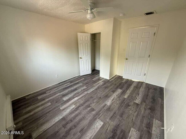 Building Photo - 1305 C Ave