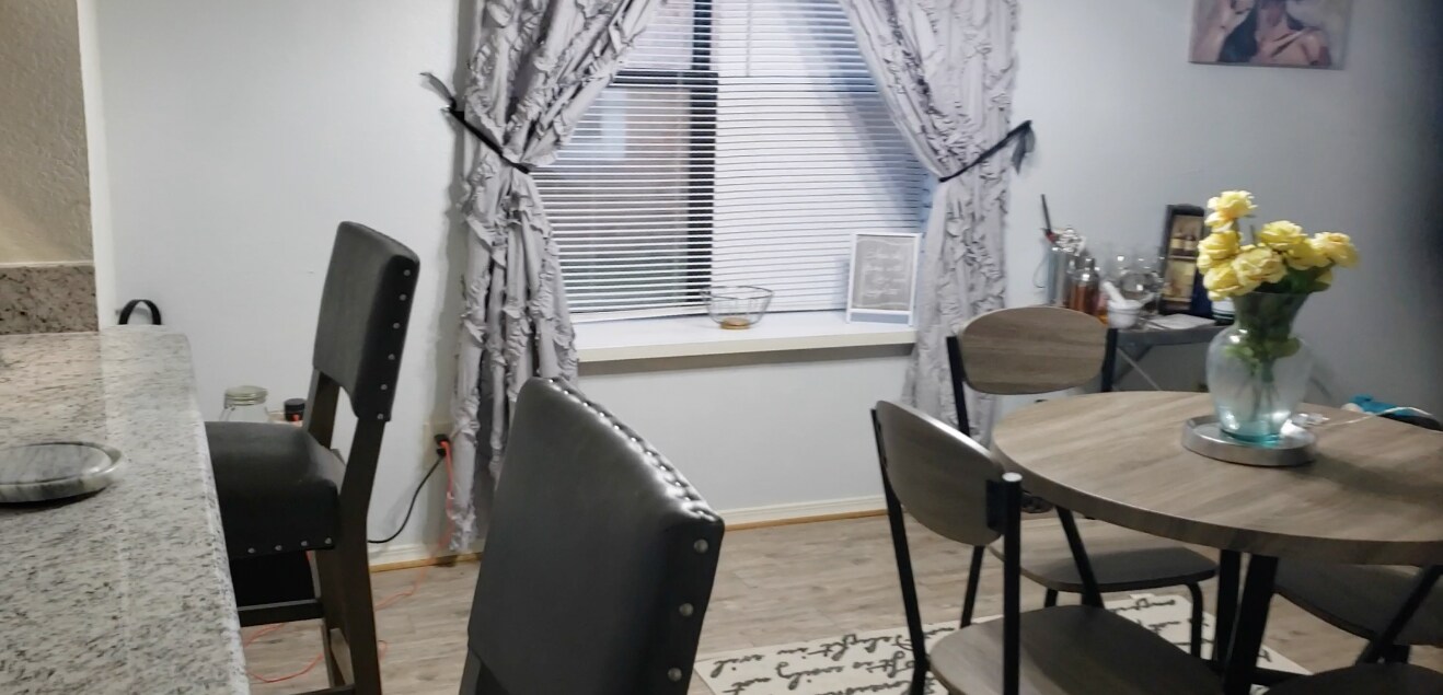 Building Photo - 1717 Dynasty Dr