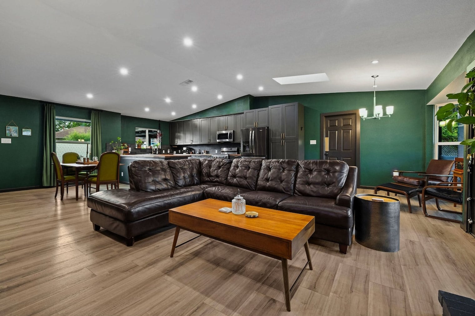 Building Photo - 4807 Carsonhill Dr