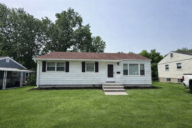 Building Photo - 1120 Highmont Dr