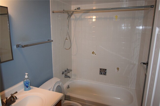 Building Photo - 3626 Blecha Rd