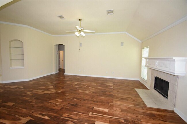 Building Photo - 12106 Laguna Pointe Ln
