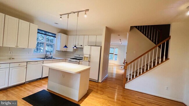 Building Photo - 4100 Flower Box Ct