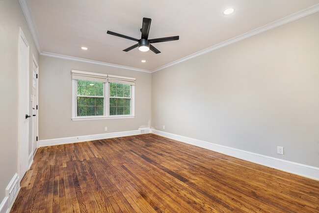 Building Photo - 1600 Flynnwood Dr