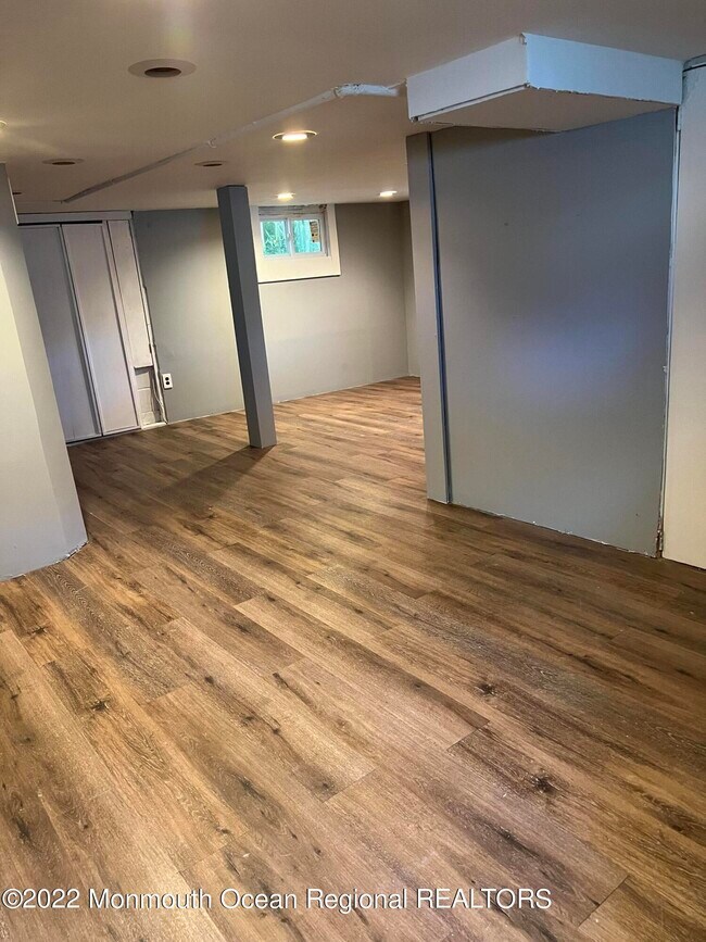 Building Photo - 432 Harnell Ave