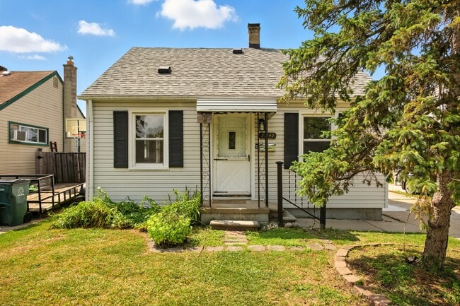 Primary Photo - 23147 Vance Ave
