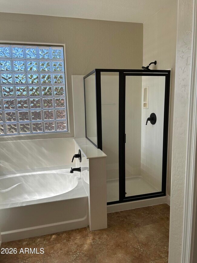 Building Photo - 7024 S Claiborne Ave