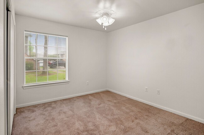 Bedroom 2 - C1 Floorplan - Memorial Heights at Washington