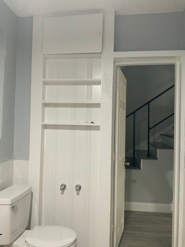 Bathroom 1- built in cabinet and shelves - 3816 Byers Ave