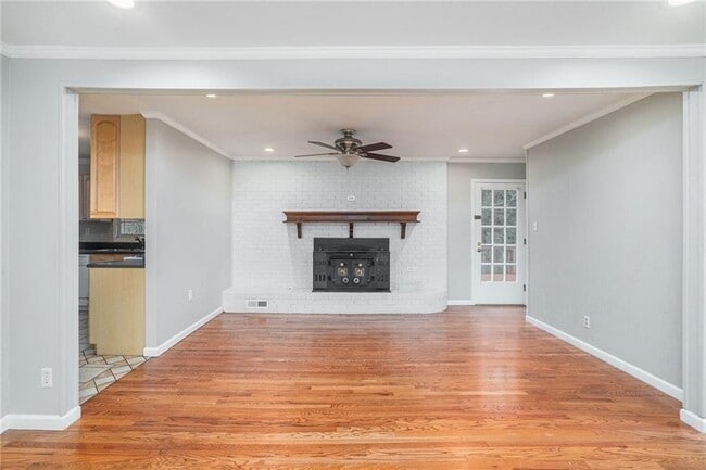 Building Photo - 3454 N Creekview Dr