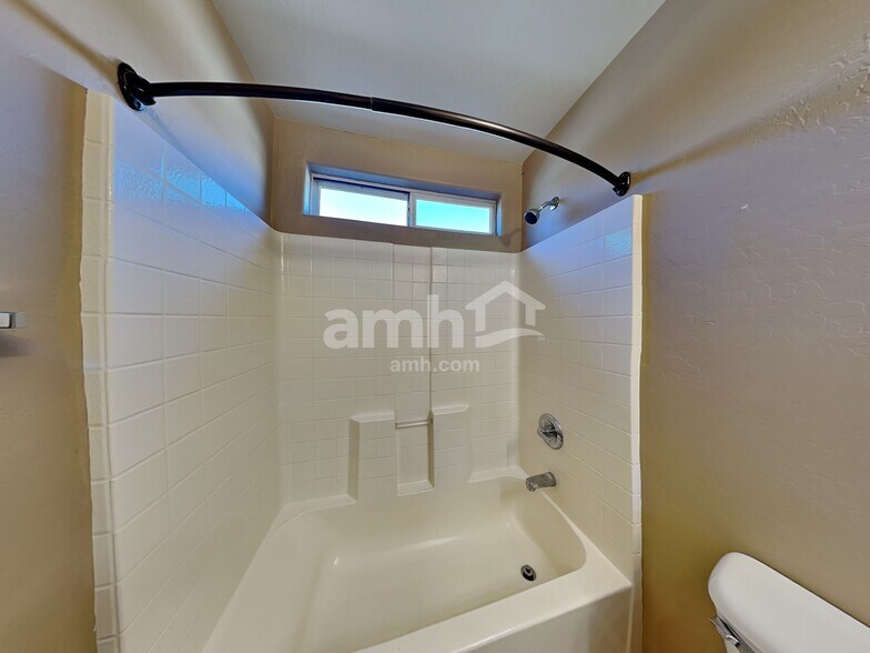 Building Photo - 16776 W Mesquite Dr