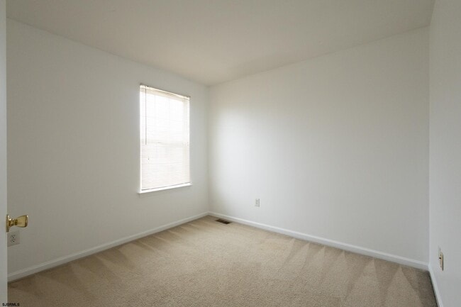 Building Photo - 4 Millard Ave