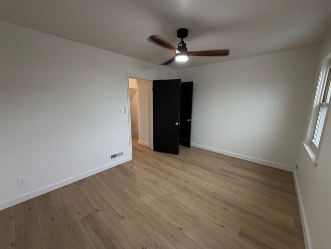 Building Photo - Brand new renovation 2bed 1.5bath
