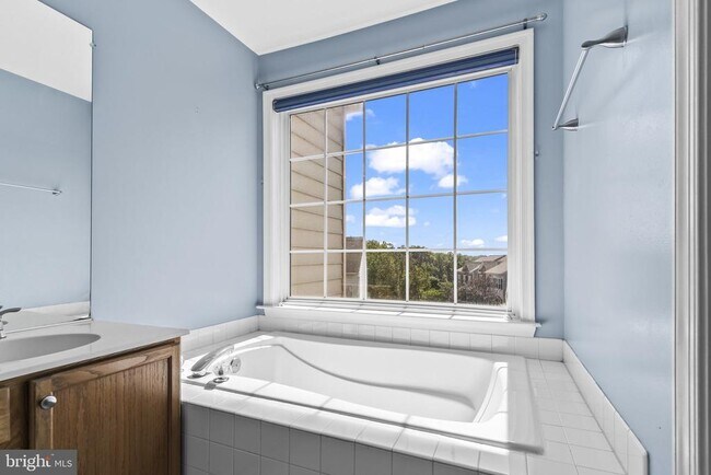 Building Photo - 6385 Levtov Landing