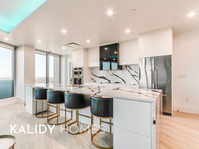 Building Photo - 5900 Mosteller Dr