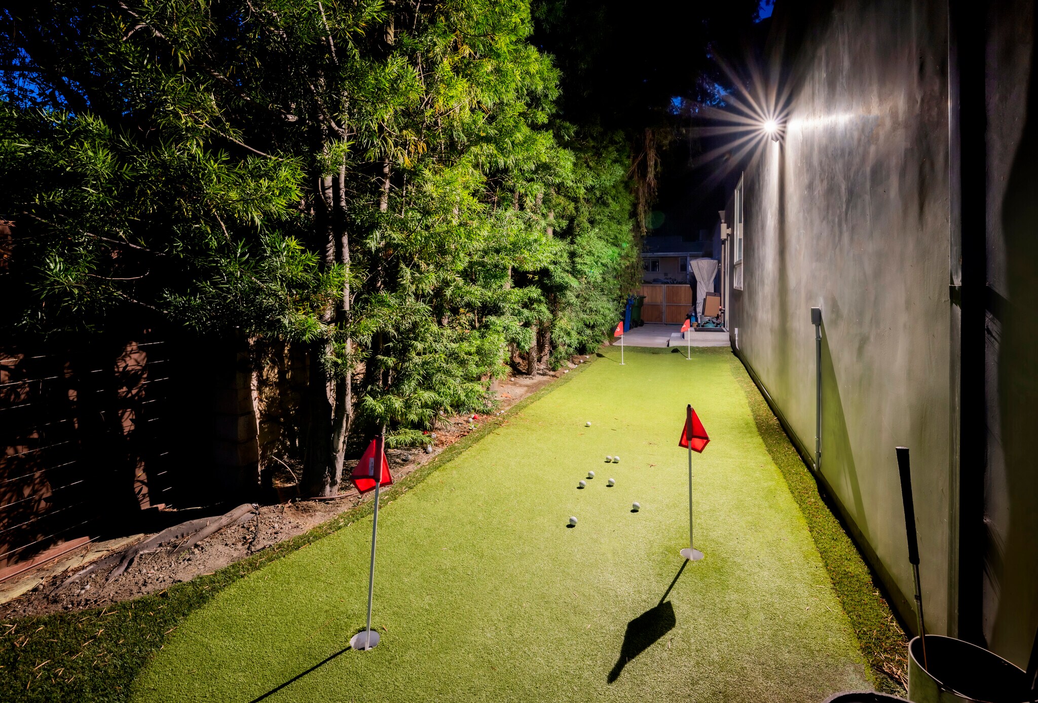 Building Photo - 2344 Banyan Dr