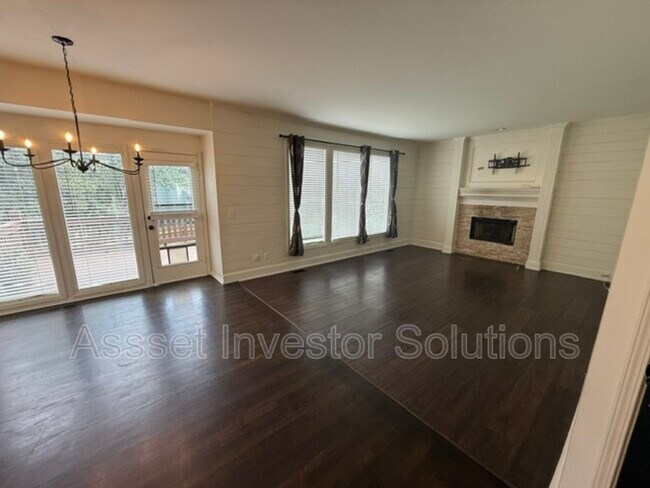 Building Photo - 8004 W 144th Pl