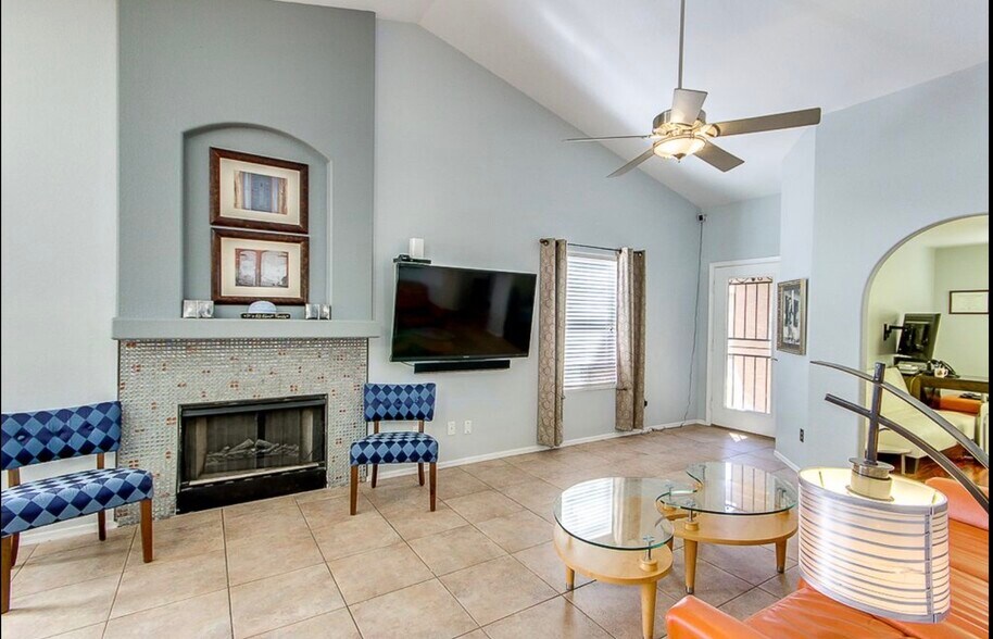 Building Photo - 1250 W Seascape Dr