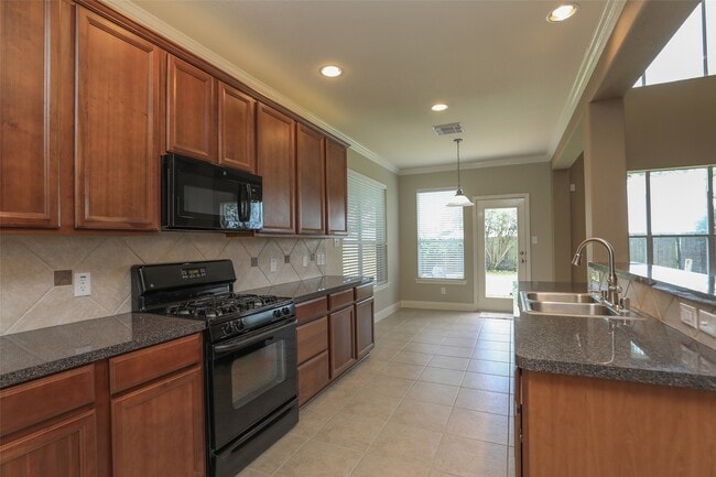 Building Photo - 9603 Red Rugosa Dr