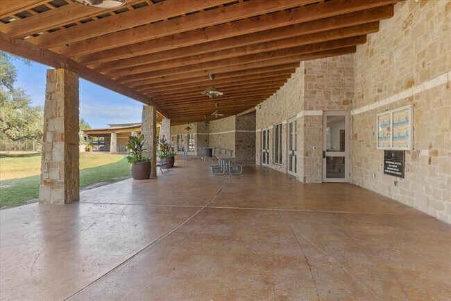 Building Photo - 629 Rocky Spot Dr