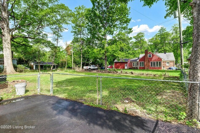Building Photo - 7613 Norbourne Ave