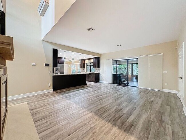 Building Photo - Exquisite Lake County Home with Lake Harris Views