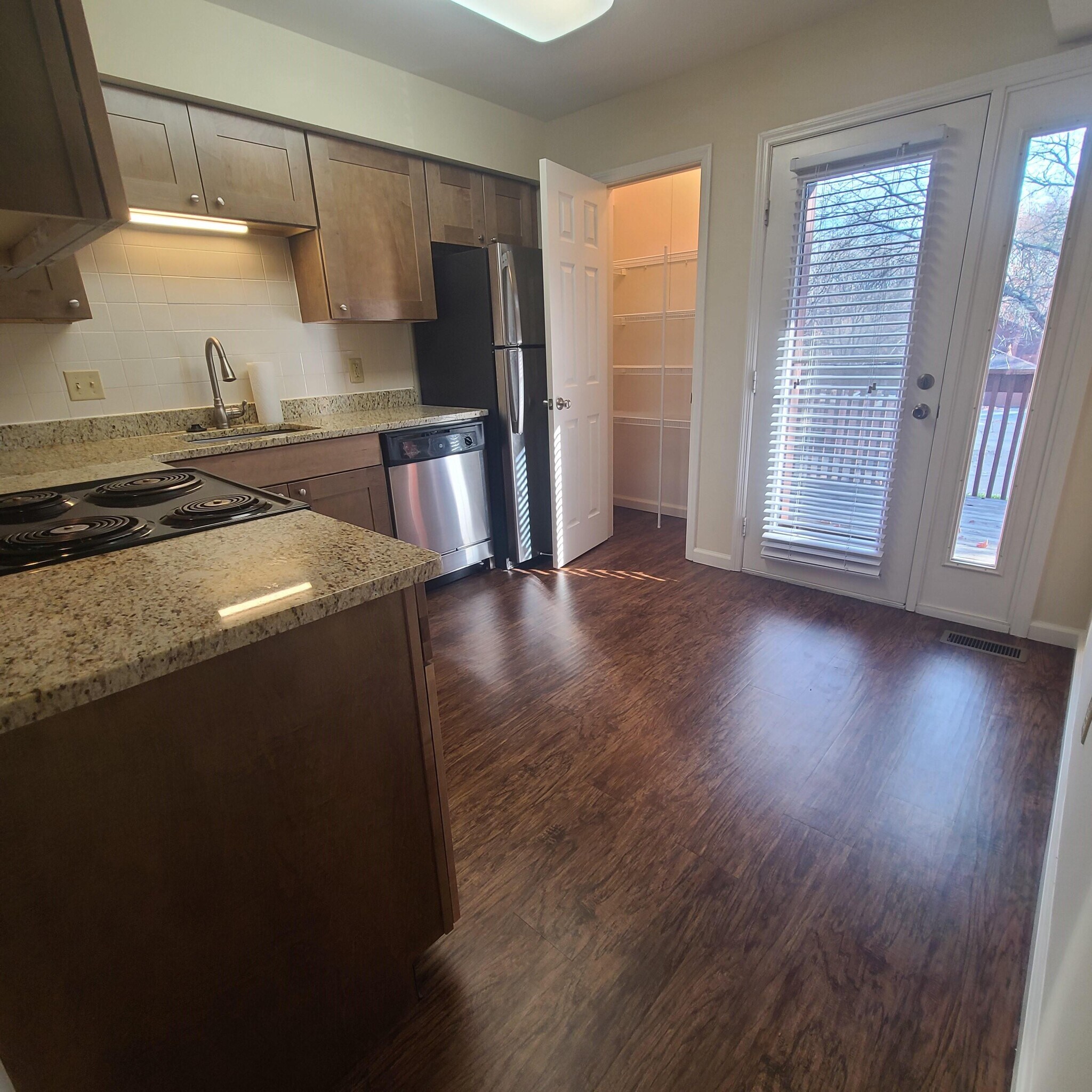 Chesterfield Village Apartments 15851 Timbervalley Rd Chesterfield MO