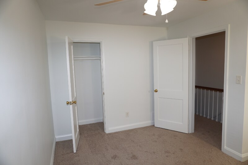 Building Photo - 137 Riverthorn Rd
