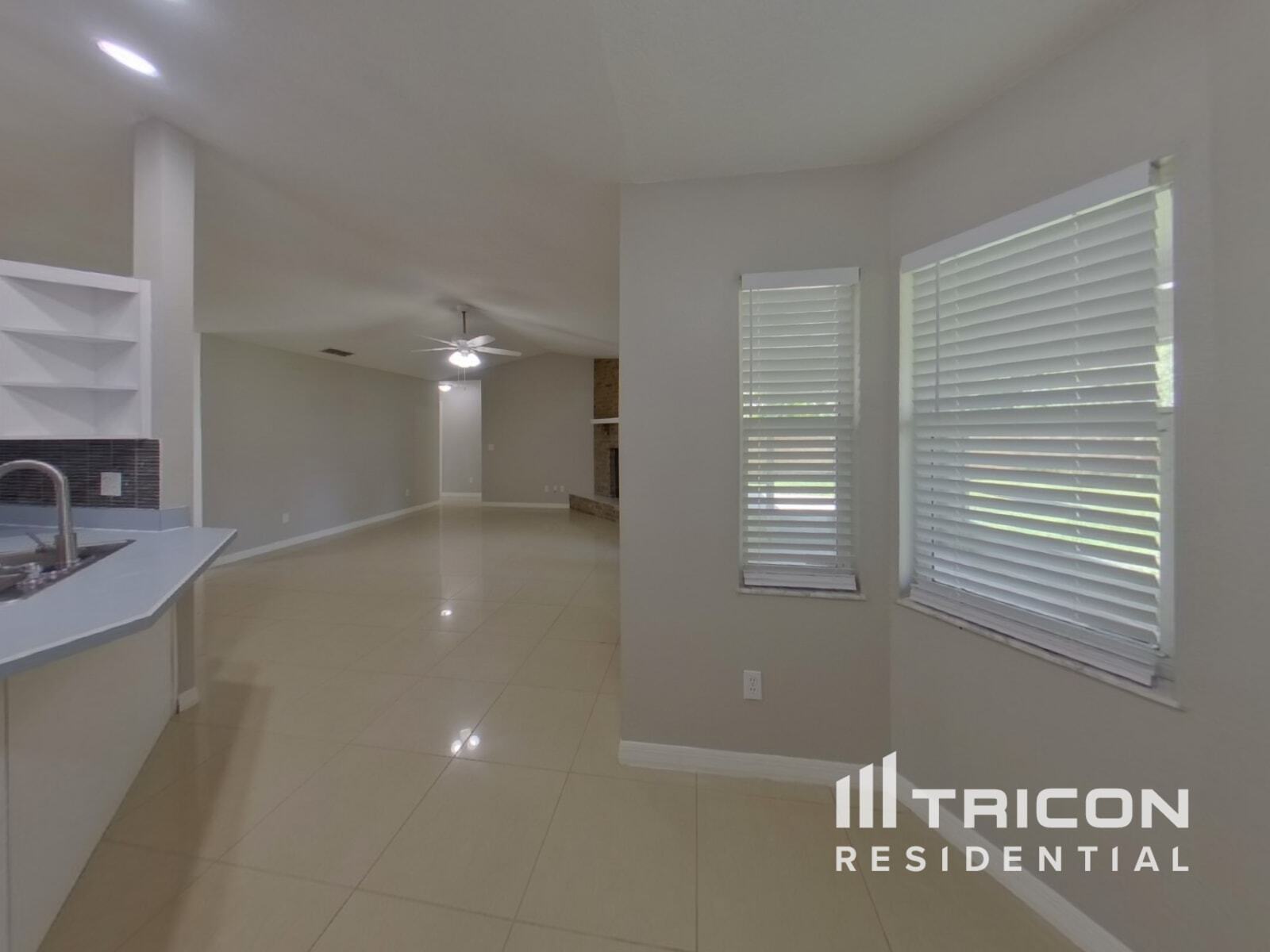 Building Photo - 2504 Orange Tree Dr