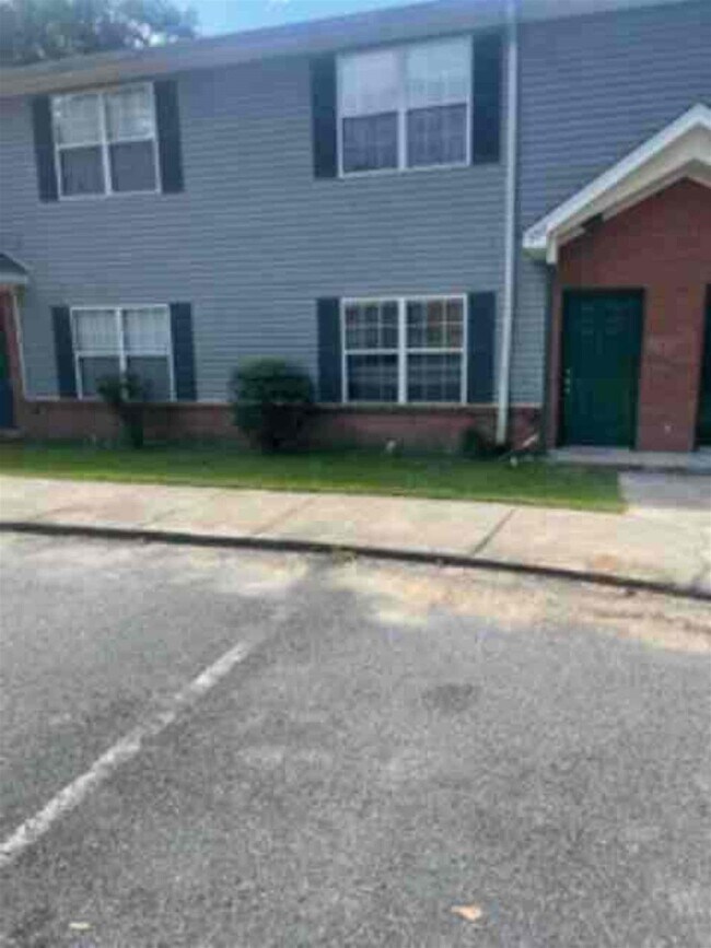 Building Photo - 2403 Hartsfield Rd