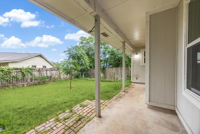 Building Photo - 12817 Hymeadow Dr