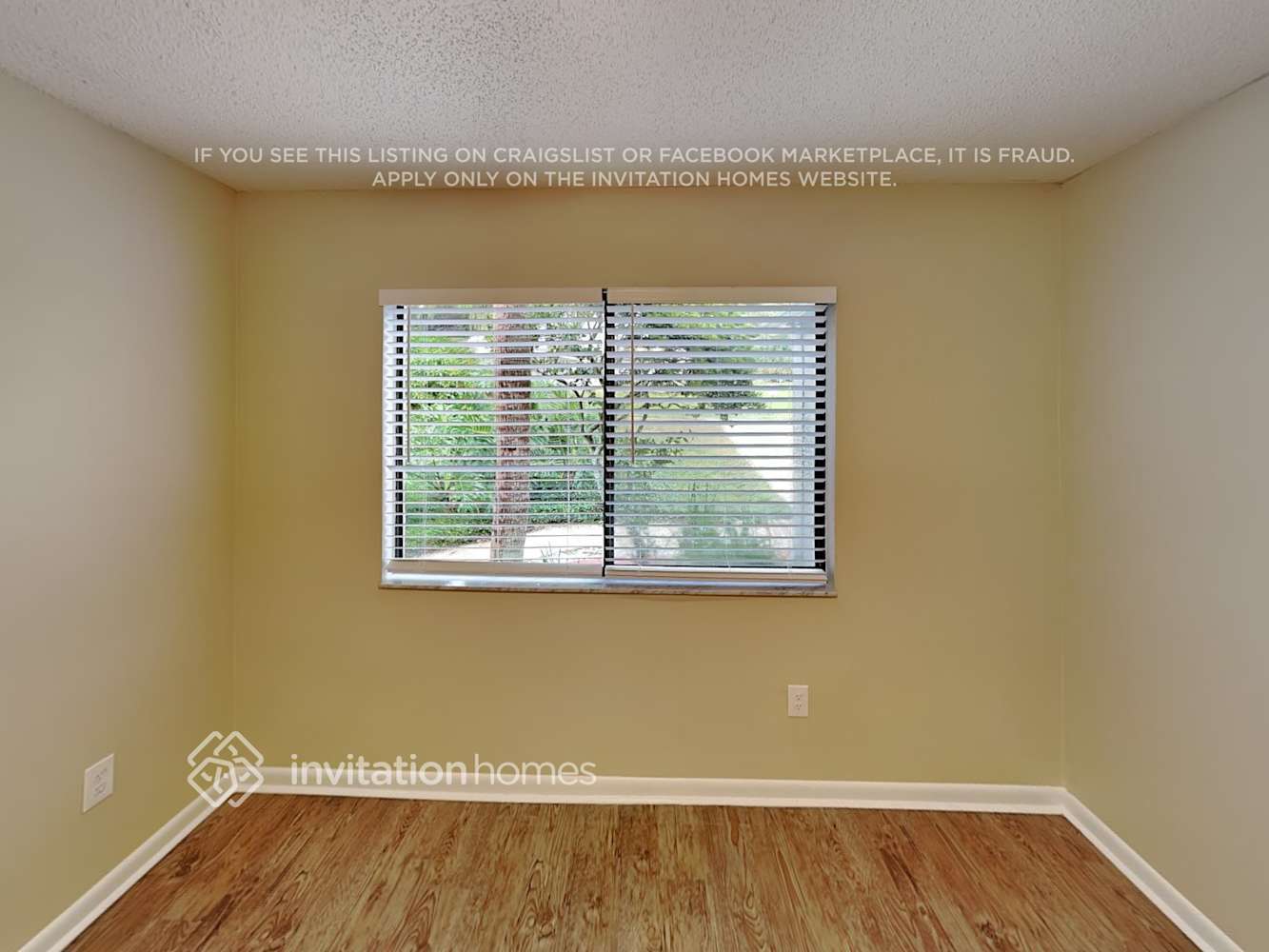 Building Photo - 1463 Oak Pl
