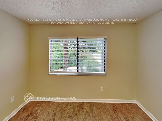 Building Photo - 1463 Oak Pl