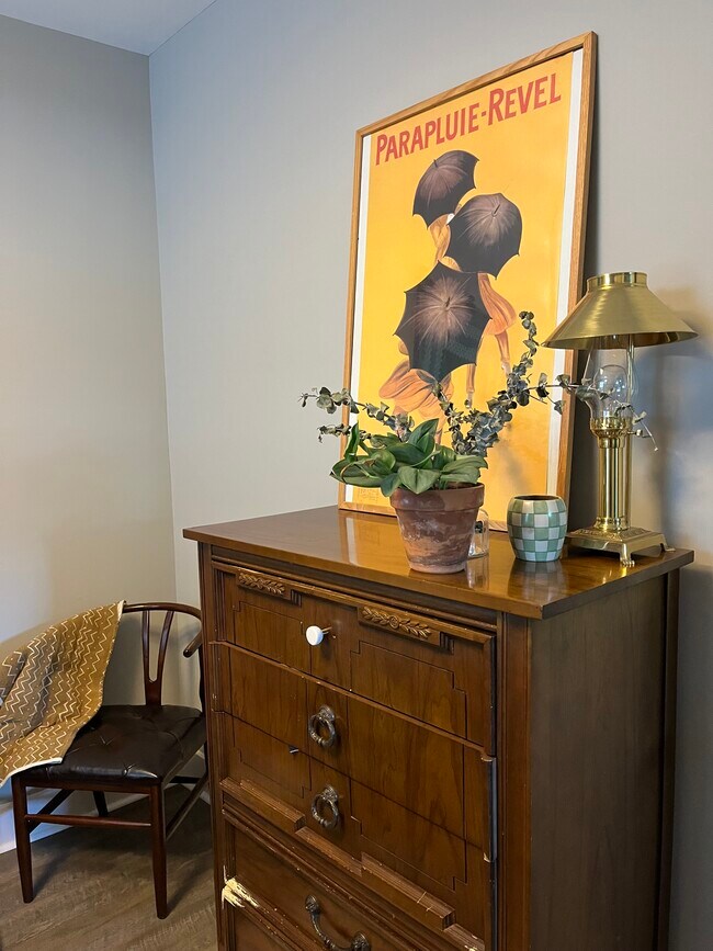 Building Photo - 308 Duke St