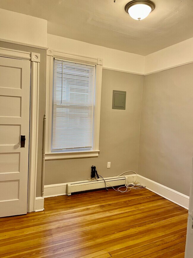 Building Photo - 25 Washington Pl