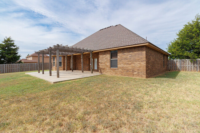 Building Photo - 908 Baybrook Dr