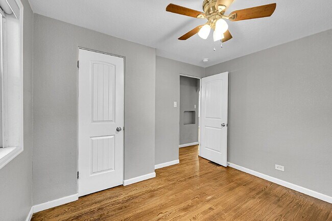 Building Photo - $2,225.00, 2-bed, 1-bath located in Denver.