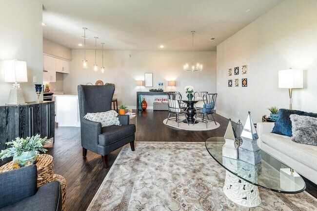 Building Photo - 770 N Plano Rd