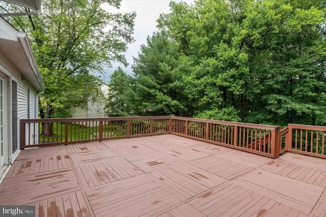 Building Photo - 9708 Locust Hill Dr