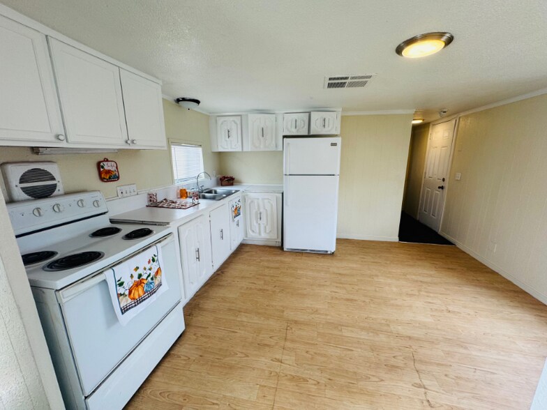 Building Photo - 3975 E Lake Mead Blvd