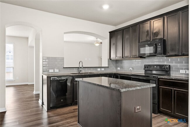 Building Photo - 4075 Aransas Dr