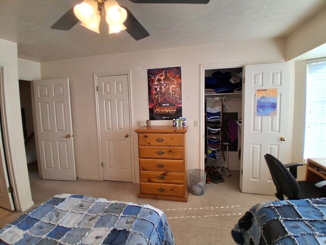 Building Photo - 565 N 300 E