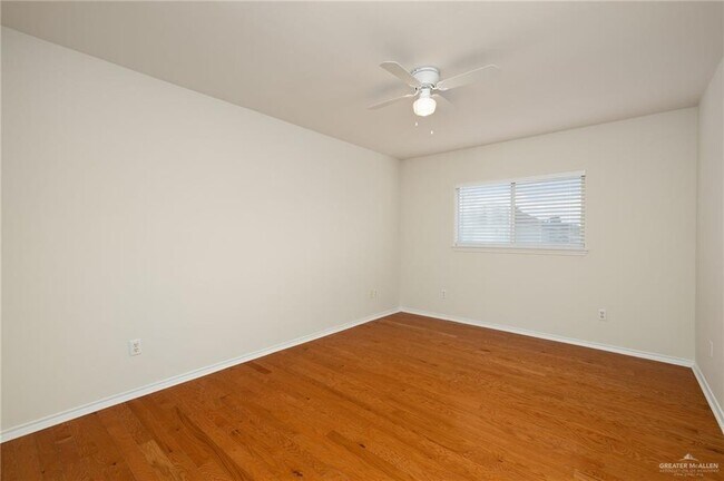 Building Photo - 3404 San Armando St