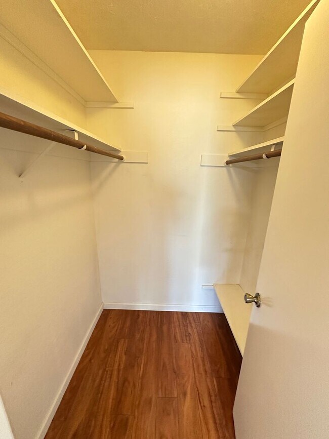 Building Photo - 1 Bed 1 Bath Condo In Walnut Creek
