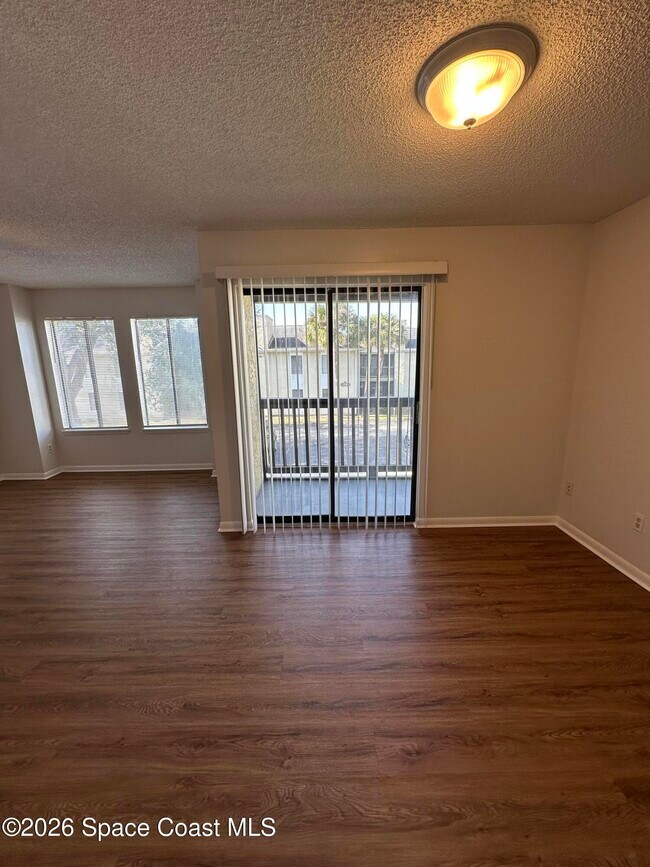 Building Photo - 3535 Sable Palm Ln