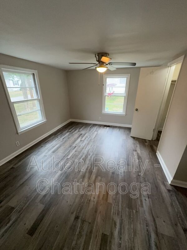 Building Photo - 52 Wilburger St