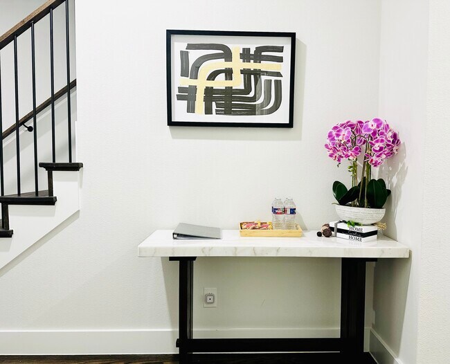 Building Photo - 512 Secretariat Dr