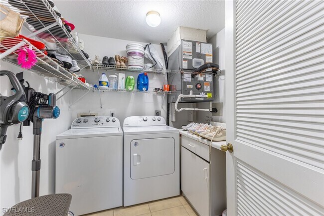 Building Photo - 420 Belina Dr