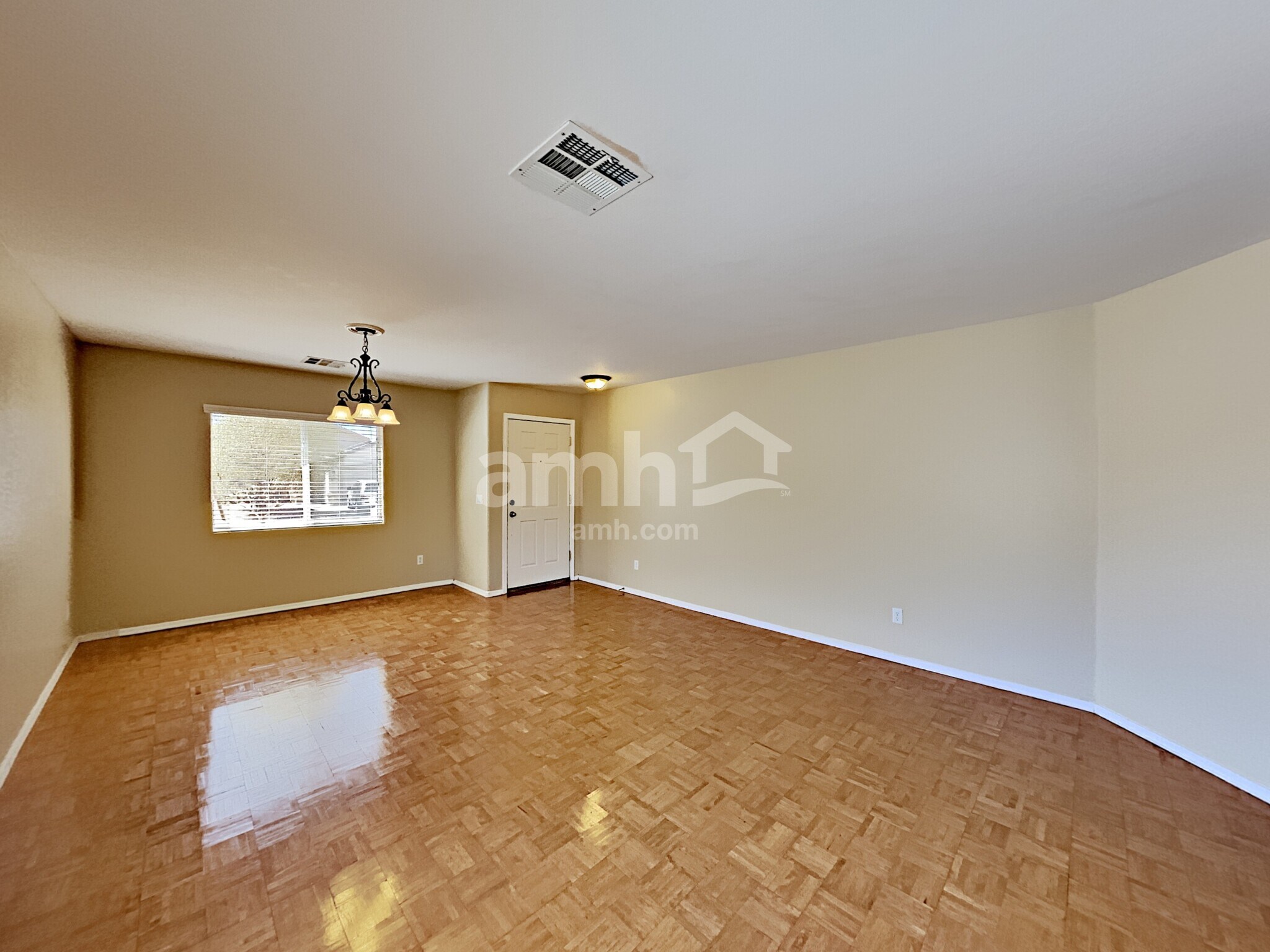 Building Photo - 22570 W Mohave St