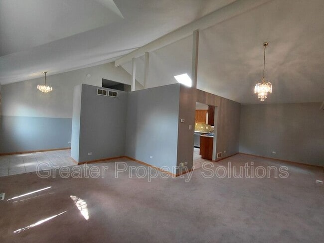 Building Photo - 9924 Lands End
